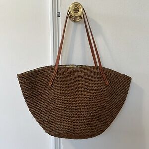 Raffia beach bag bucket bag